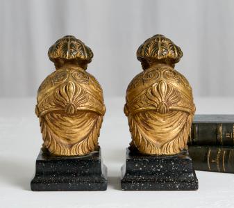 helmetbookends