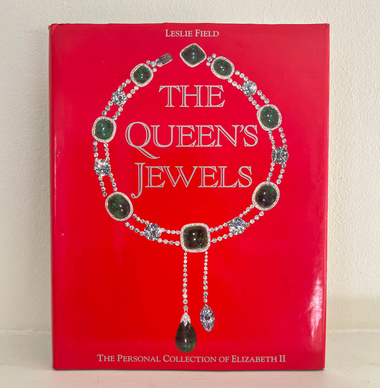 The Queen's Jewels The Personal Collection of Elizabeth II, First Edition