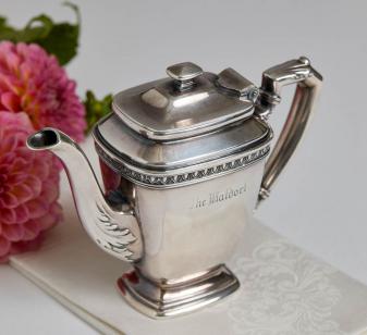 waldorfteapot