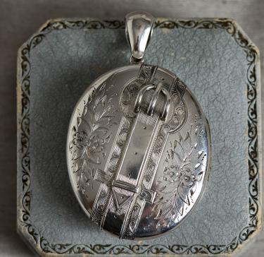 bucklelocket
