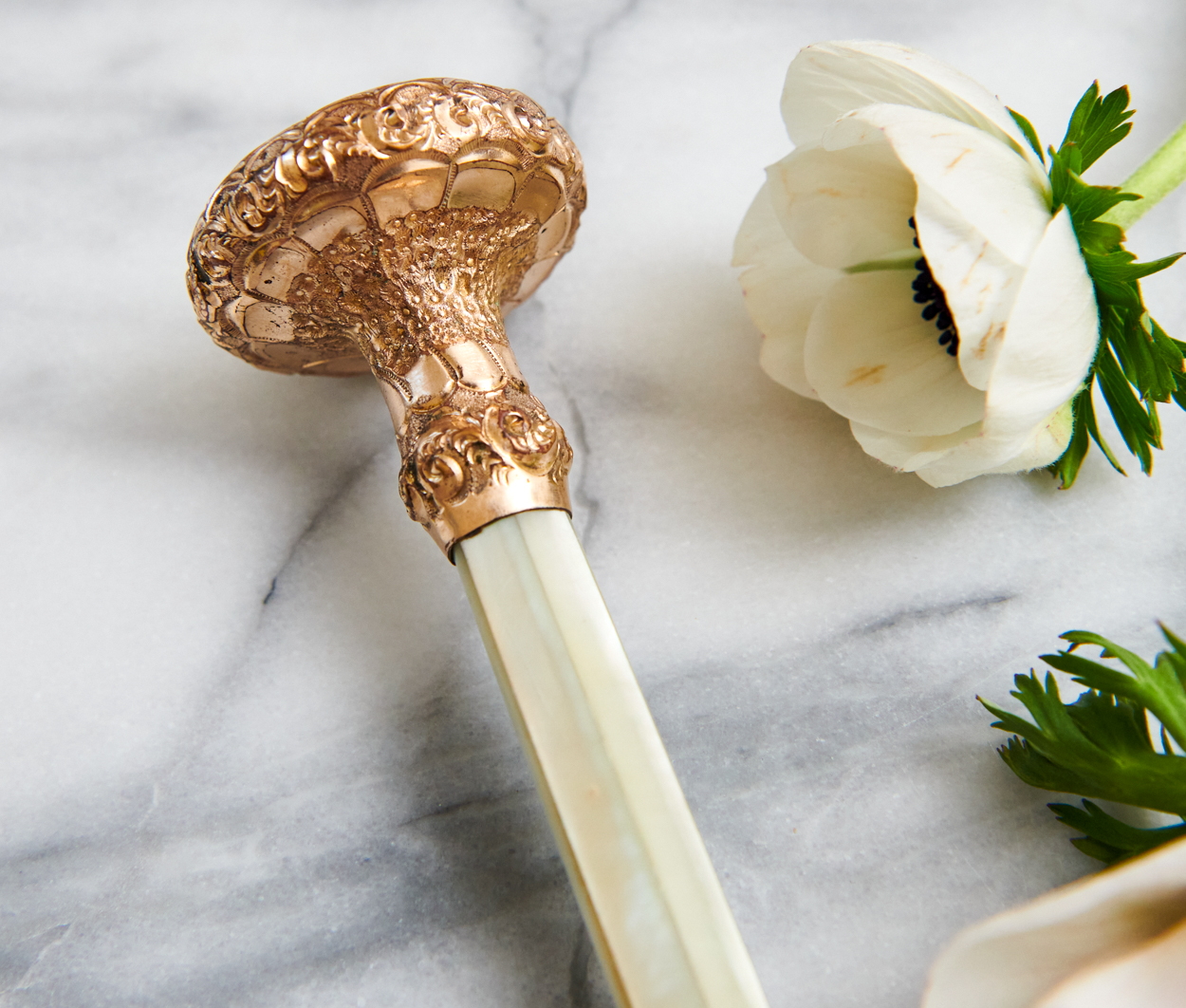 Antique Victorian Parasol Umbrella Handle Gold Repousse & Mother of